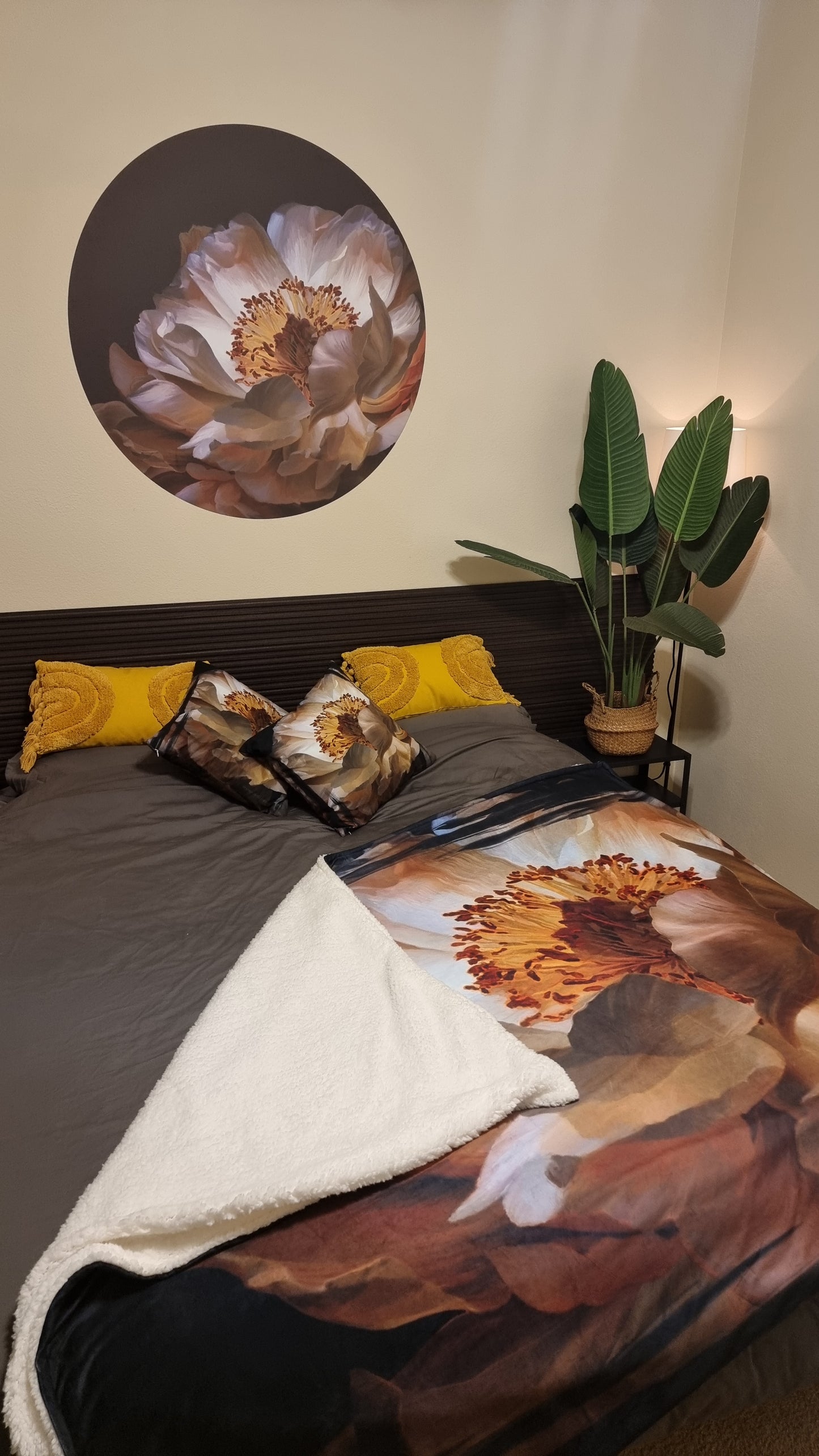 Earth tone Peony Sherpa Throw Blanket