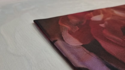 Funda de almohada con peonía pictórica de Velvet Rouge